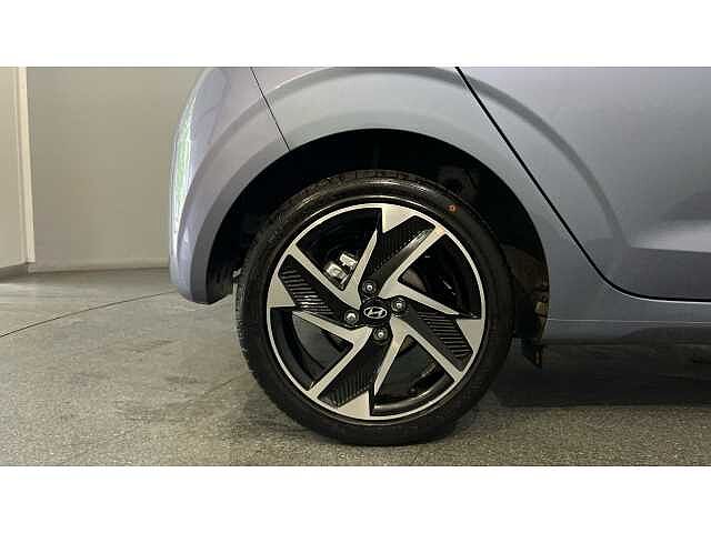 Hyundai i10 i10 5Dr HAT 1.2 MPi 79ps Premium NAV AU