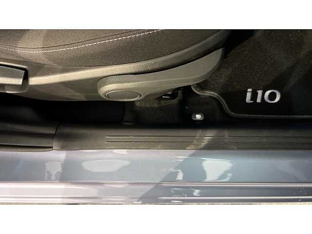 Hyundai i10 i10 5Dr HAT 1.2 MPi 79ps Premium NAV AU