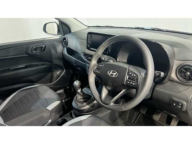 Hyundai I10 i10 5Dr HAT 1.0 MPi 63ps Advance NAV Lumen Gray