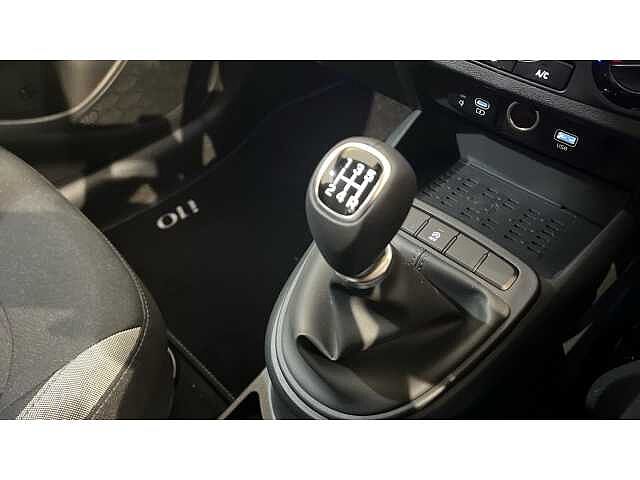 Hyundai I10 i10 5Dr HAT 1.0 MPi 63ps Advance NAV Lumen Gray