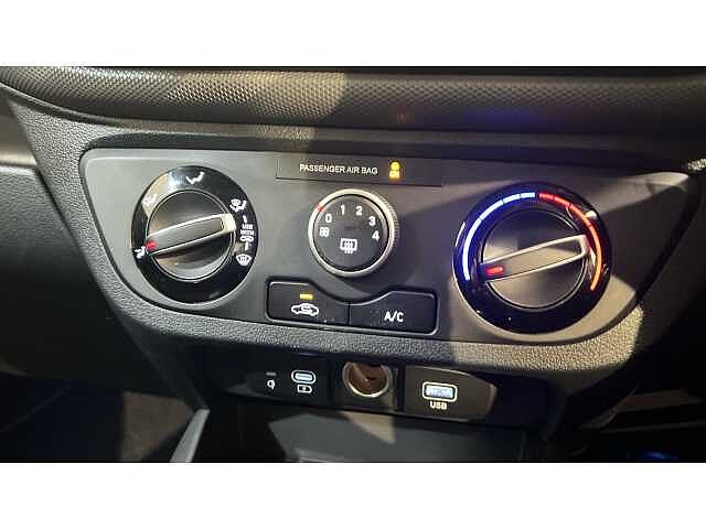 Hyundai I10 i10 5Dr HAT 1.0 MPi 63ps Advance NAV Lumen Gray
