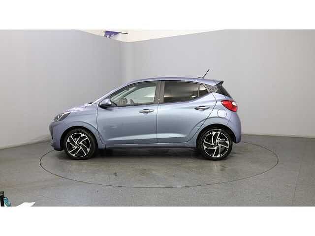 Hyundai i10 i10 5Dr HAT 1.2 MPi 79ps Premium NAV AU