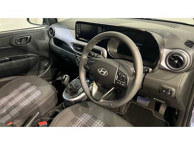 Hyundai i10 i10 5Dr HAT 1.2 MPi 79ps Premium NAV AU