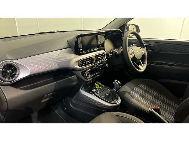 Hyundai i10 i10 5Dr HAT 1.2 MPi 79ps Premium NAV AU