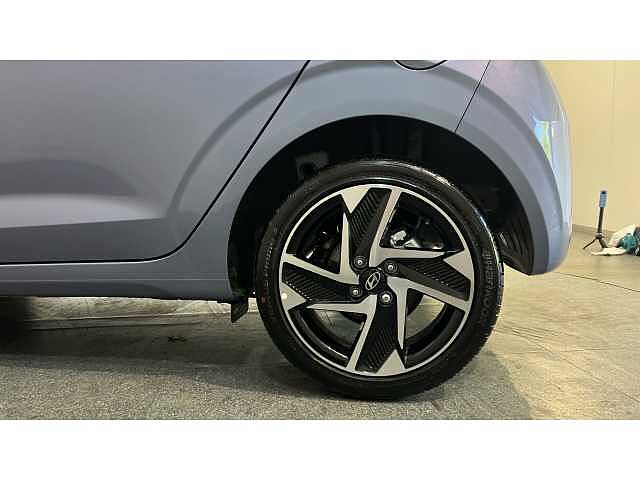 Hyundai i10 i10 5Dr HAT 1.2 MPi 79ps Premium NAV AU
