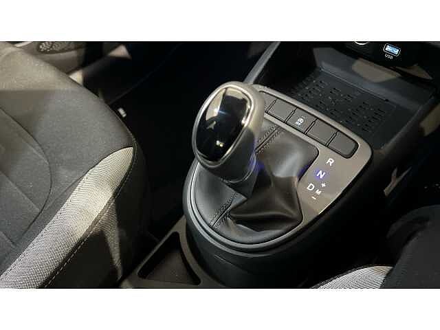 Hyundai i10 i10 5Dr HAT 1.0 MPi 63ps Advance NAV AU