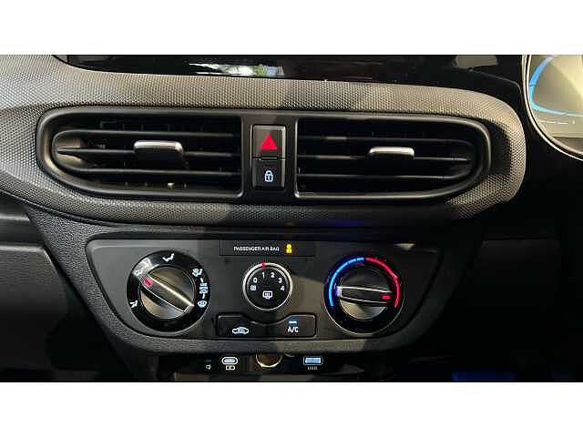 Hyundai i10 i10 5Dr HAT 1.0 MPi 63ps Advance NAV AU