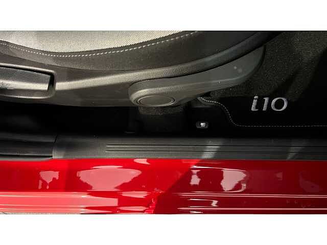 Hyundai i10 i10 5Dr HAT 1.0 MPi 63ps Advance NAV AU