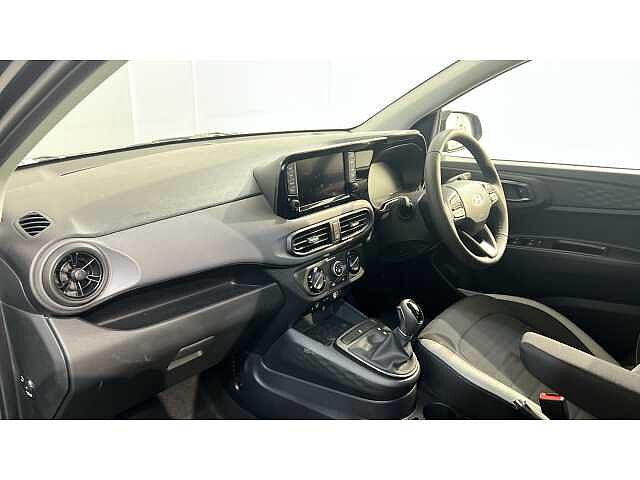 Hyundai i10 i10 5Dr HAT 1.0 MPi 63ps Advance NAV AU