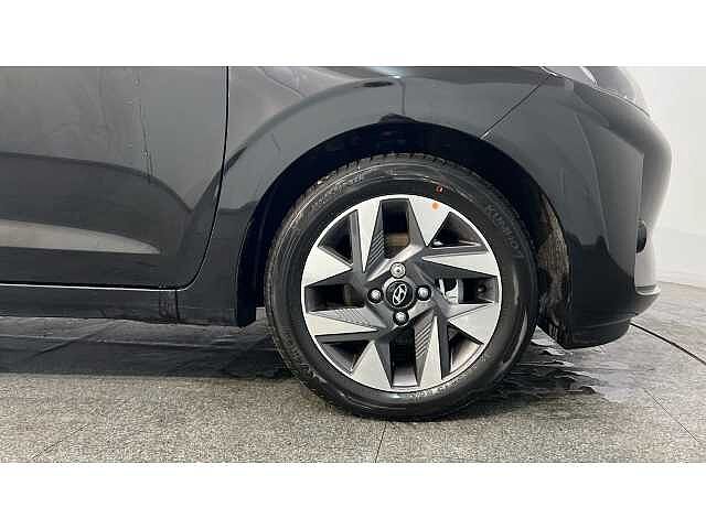 Hyundai i10 i10 5Dr HAT 1.0 MPi 63ps Advance NAV AU