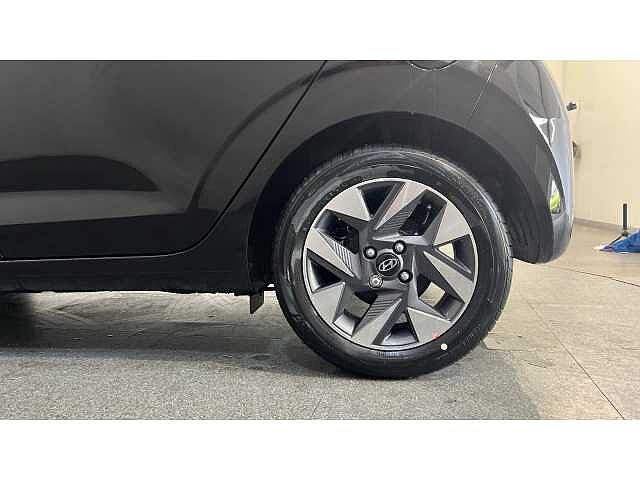 Hyundai i10 i10 5Dr HAT 1.0 MPi 63ps Advance NAV AU