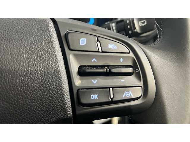 Hyundai i10 i10 5Dr HAT 1.0 MPi 63ps Advance NAV AU