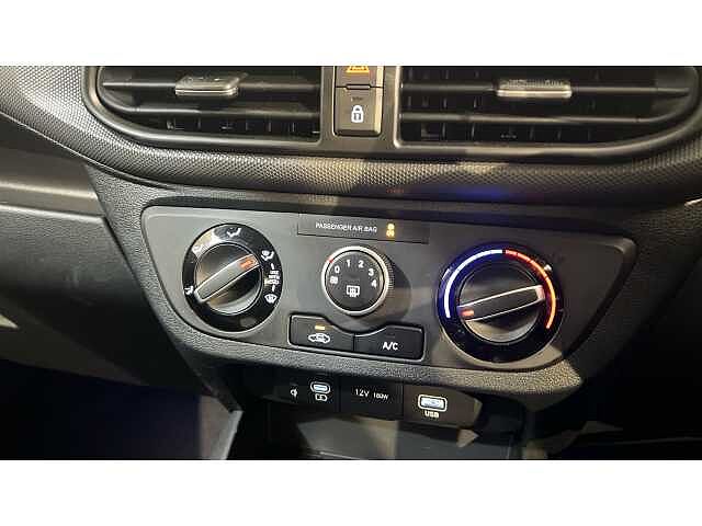 Hyundai i10 i10 5Dr HAT 1.0 MPi 63ps Advance NAV AU