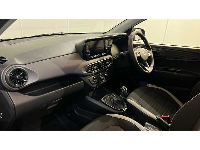 Hyundai i10 i10 5Dr HAT 1.0 MPi 63ps Advance NAV AU