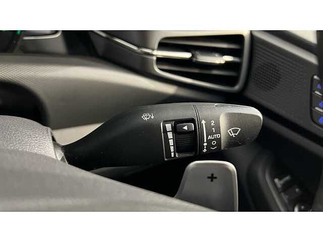 Hyundai Ioniq IONIQ 1.6 GDi Hybrid Premium SE 5dr DCT