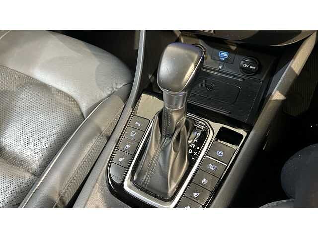 Hyundai Ioniq IONIQ 1.6 GDi Hybrid Premium SE 5dr DCT