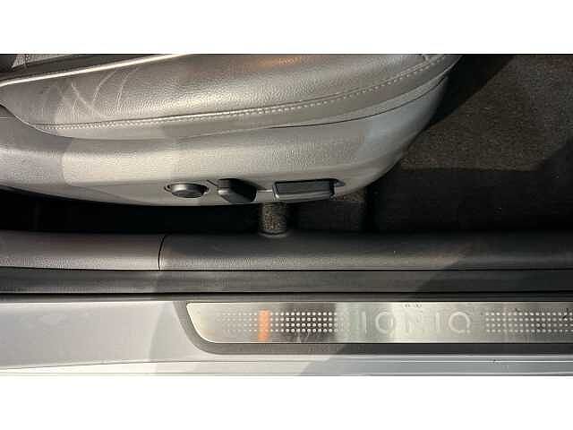 Hyundai Ioniq IONIQ 1.6 GDi Hybrid Premium SE 5dr DCT