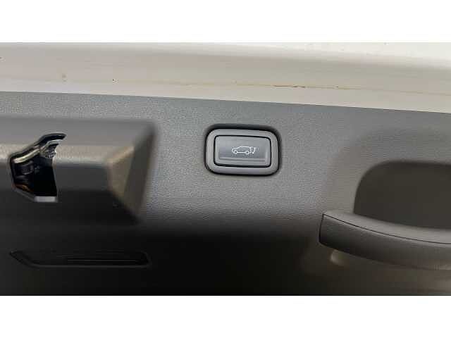Hyundai KONA KONA 160kW Ultimate 65kWh 5dr Auto Atlas White