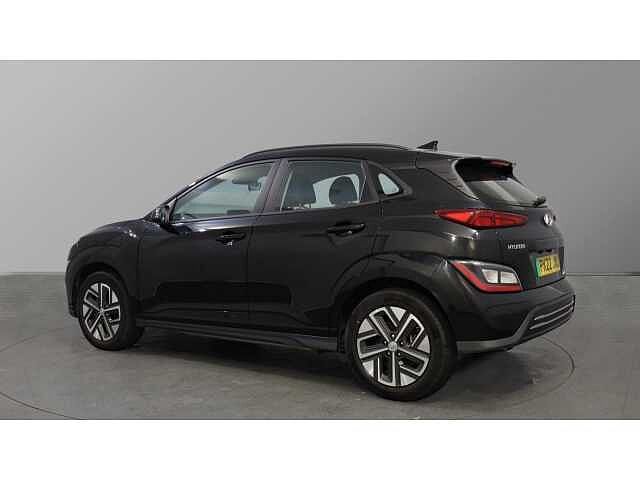 Hyundai KONA KONA 100kW SE Connect 39kWh 5dr Auto Phantom Black