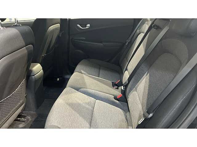 Hyundai KONA KONA 100kW SE Connect 39kWh 5dr Auto Phantom Black