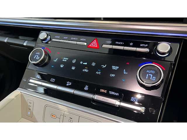 Hyundai SANTA FE Santa FE 7st 1.6TGDi Phev Ultm AU 4WD Olive Green