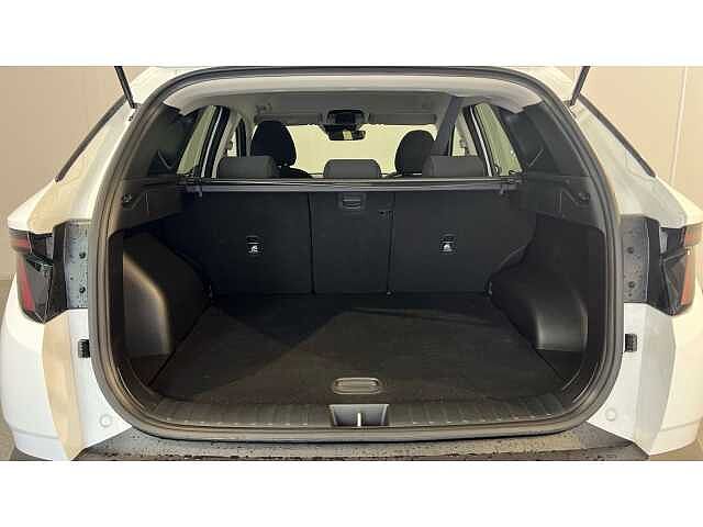 Hyundai TUCSON Tucson 1.6 T-gdi 150ps SE Connect Atlas White