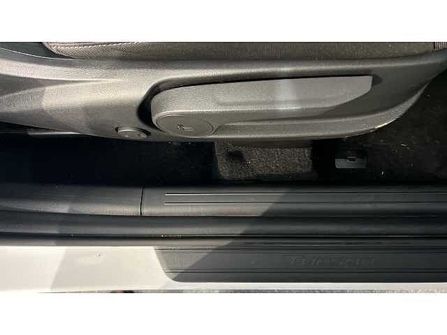 Hyundai TUCSON Tucson 1.6 T-gdi 150ps SE Connect Atlas White