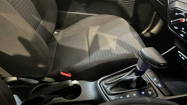 Hyundai I20 I20 1.0T GDi 48V MHD SE Connect 5dr DCT Black