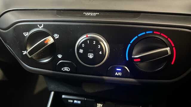 Hyundai I20 I20 1.0T GDi 48V MHD SE Connect 5dr DCT Black