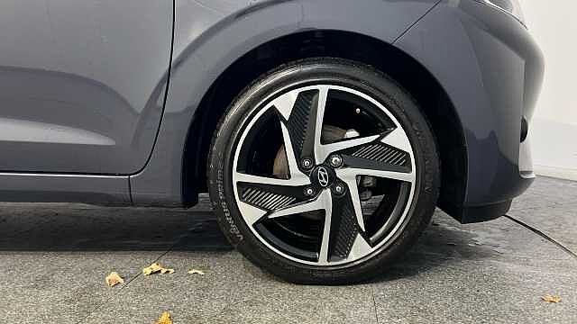 Hyundai i10 I10 1.2 [79] Premium 5dr Auto [Nav]