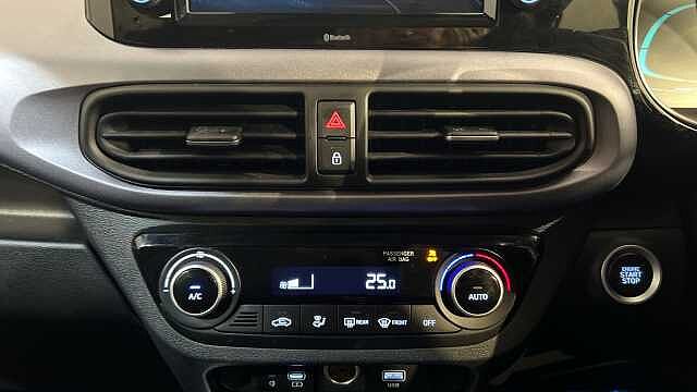 Hyundai i10 I10 1.2 [79] Premium 5dr Auto [Nav]