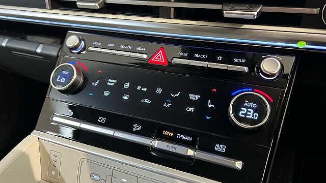 Hyundai Santa Fe SANTA FE 1.6 TGDi 239 Hybrid Ultimate 5dr 4WD Auto