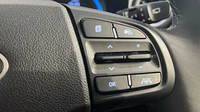 Hyundai I10 i10 5Dr HAT 1.2 MPi 79ps Premium NAV AU Vibrant Blue