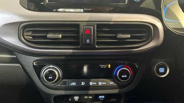 Hyundai I10 i10 5Dr HAT 1.2 MPi 79ps Premium NAV AU Vibrant Blue