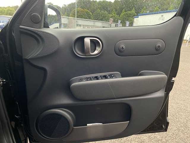 Hyundai INSTER Long Range 49kWh 02 Auto 5dr Black