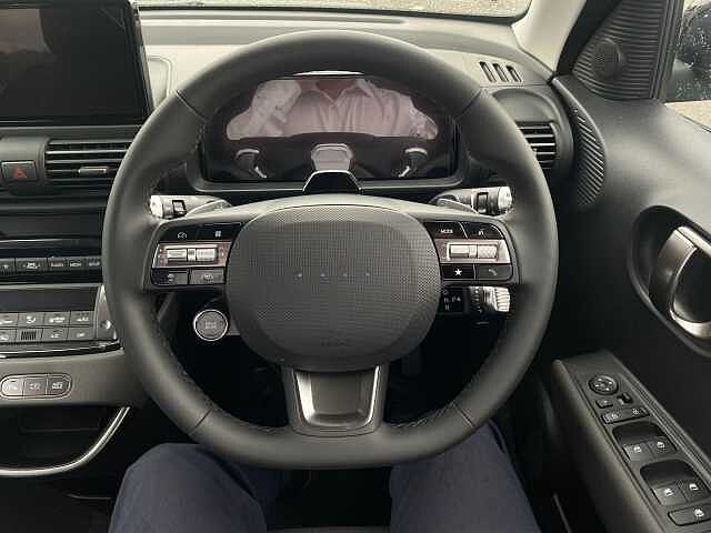 Hyundai INSTER Long Range 49kWh 02 Auto 5dr Black