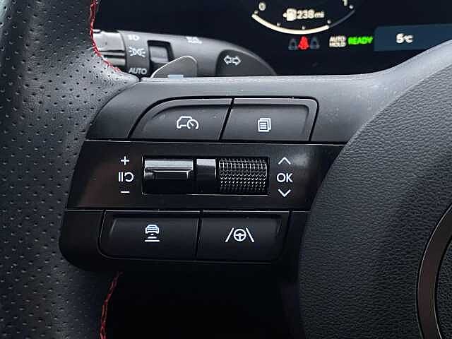 Hyundai TUCSON PLUG-IN HYBRID 1.6 T-GDi 13.8kWh N Line Auto Euro 6 (s/s) 5dr Black