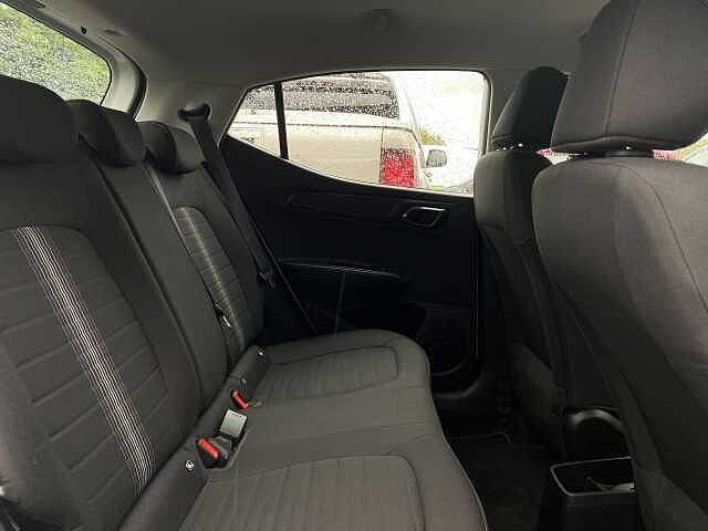 Hyundai i10 1.2 SE Connect Hatchback 5dr Petrol Manual Euro 6 (s/s) (84 ps)