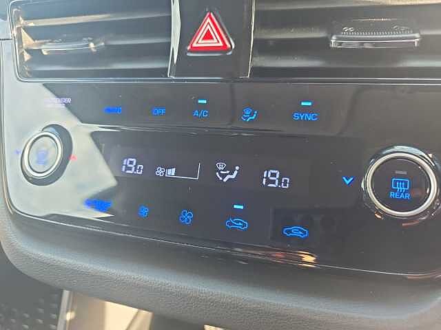 Hyundai IONIQ 1.6 GDi Hybrid Premium 5dr DCT Silver