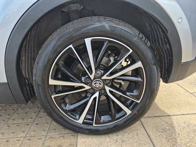 Toyota C-hr 1.8 Hybrid Excel 5dr CVT