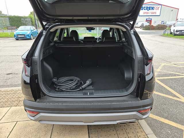 Hyundai TUCSON 1.6T Plug-in Hybrid Premium 5dr Auto Black