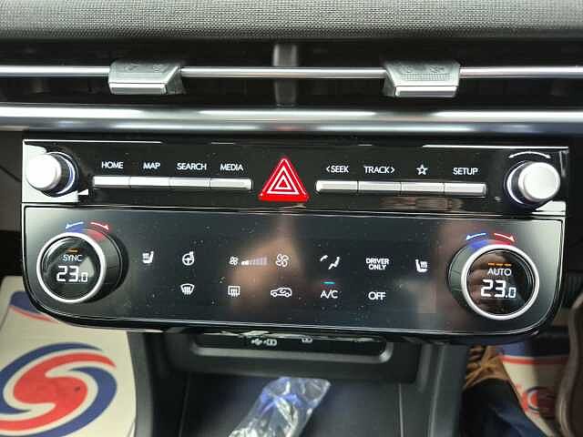 Hyundai TUCSON 1.6T Plug-in Hybrid Premium 5dr Auto Black