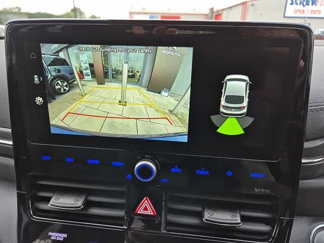 Hyundai IONIQ 1.6 GDi Hybrid Premium 5dr DCT Blue