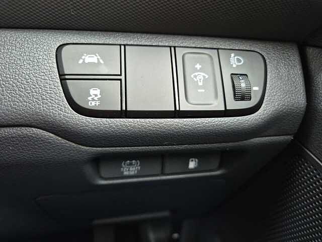 Hyundai IONIQ 1.6 GDi Hybrid Premium 5dr DCT Blue