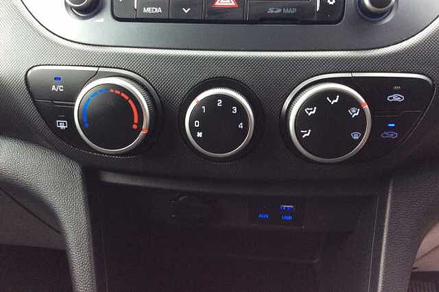 Hyundai I10 1.0 Go SE 5dr Blue