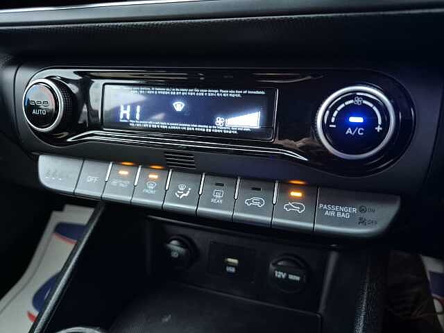 Hyundai KONA 1.6 GDi Hybrid SE Connect 5dr DCT Red