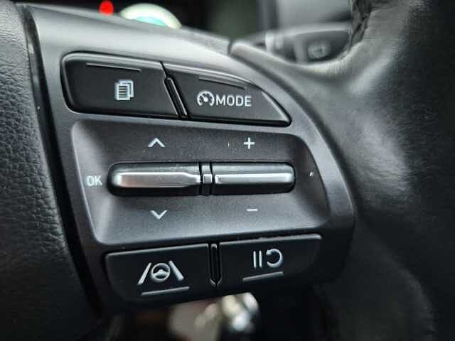 Hyundai KONA 1.6 GDi Hybrid SE Connect 5dr DCT Red