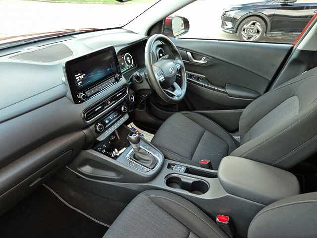 Hyundai KONA 1.6 GDi Hybrid Premium 5dr DCT Red