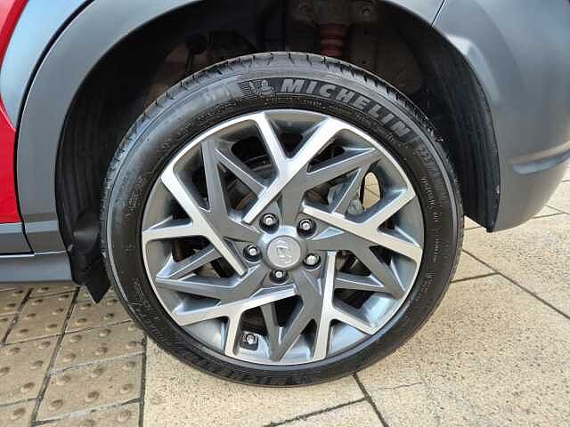 Hyundai KONA 1.6 GDi Hybrid Premium 5dr DCT Red