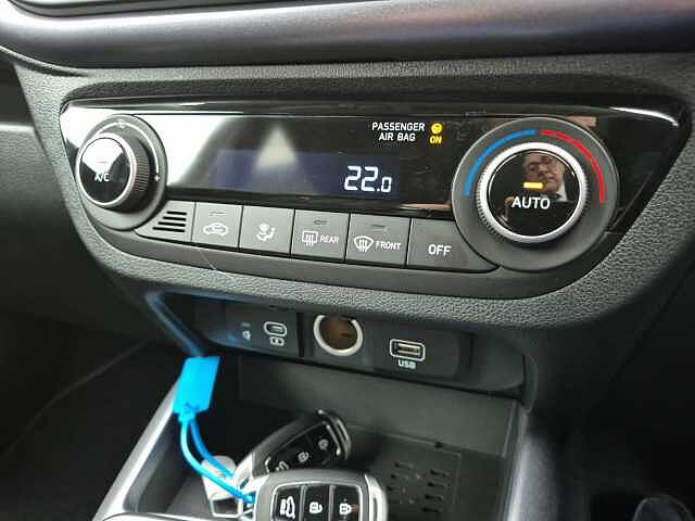 Hyundai i10 1.2 [79] Premium 5dr Auto [Nav]